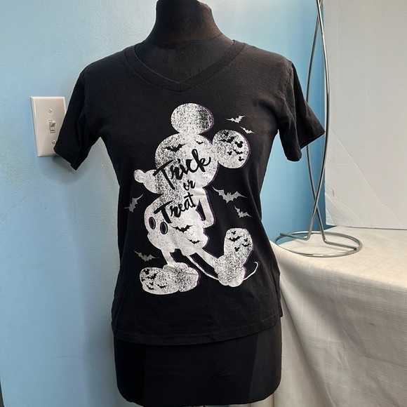 Disney Store Mickey Mouse Trick or Treat Halloween Womens Shirt Size Small - Picture 1 of 8